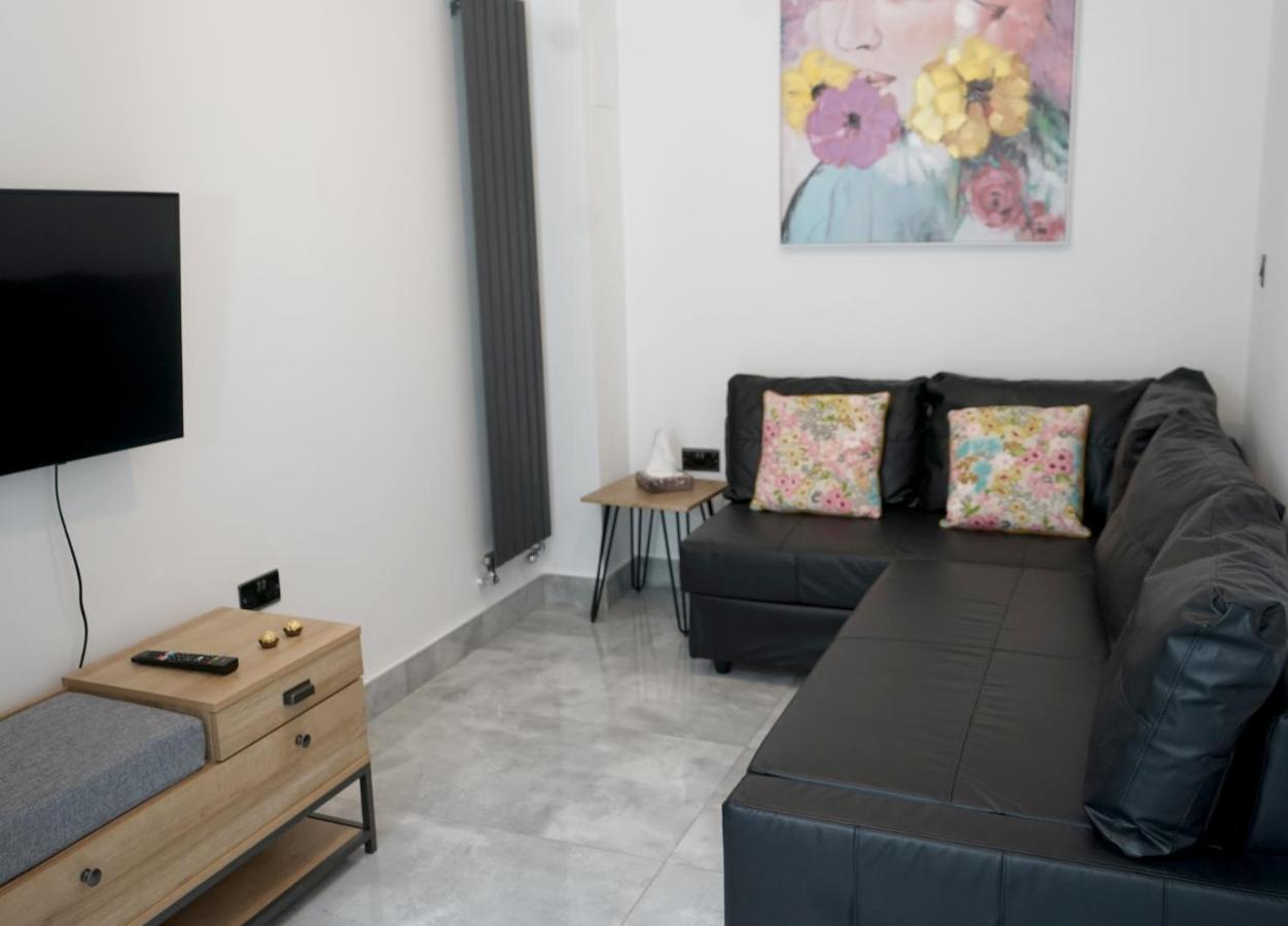 Luxury London Garden Home Sleep 7, 2 Mins To Metro Exterior photo